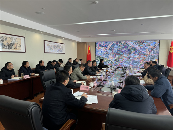2月8日，縣委主要負責(zé)同志調(diào)研富豐新城片區(qū)項目建設(shè)并召開征遷工作座談會（縣委書記汪凱，縣人大常委會副主任、縣委辦主任江勇民 ，縣政協(xié)副主席、縣發(fā)改委主任張冬春，縣科商工信局局長汪璟峰，縣人社局局長朱曉明 ）.jpg