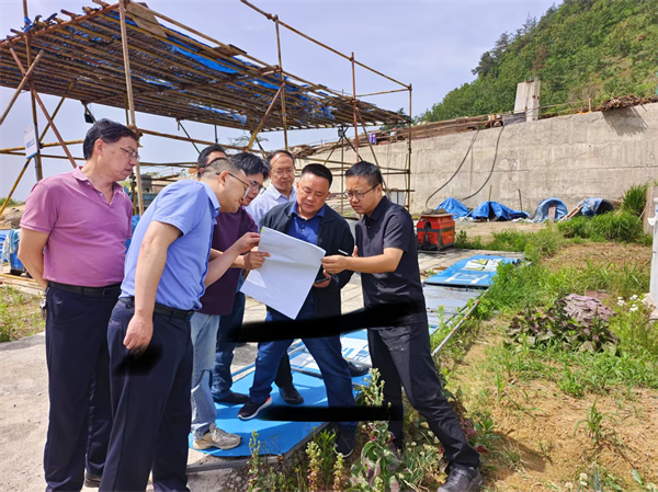 5月7日，洪董，余總陪同王小東副縣長一行調(diào)研湖田山景區(qū)項目.jpg